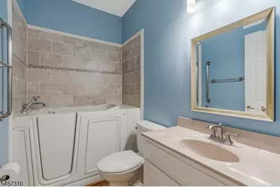 100 David Dr, Raritan Township, NJ 08822 - Photo 20