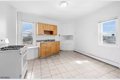 497 Crooks Ave #5, Clifton, NJ 07011 - Photo 4