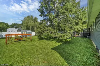 113 Carol Dr, Hackettstown, NJ 07840 - Photo 2