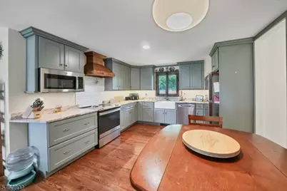 113 Carol Dr, Hackettstown, NJ 07840 - Photo 8
