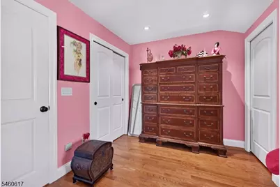 7 Christina Ct, Fairfield, NJ 07004 - Photo 20