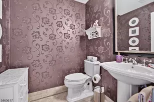 7 Christina Ct, Fairfield, NJ 07004 - Photo 34