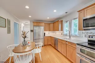 325 Triangle Rd, Hillsborough Township, NJ 08844 - Photo 14