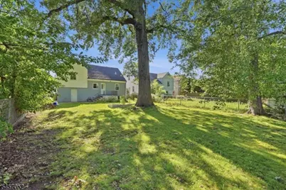 223 Woodlawn Ave, Linden, NJ 07036 - Photo 20
