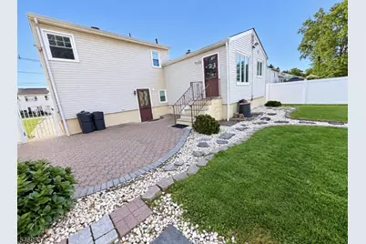 827 Savitt Pl, Union Township, NJ 07083 - Photo 36