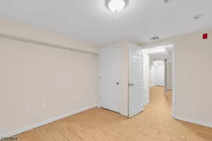 273 Martin Luther King Blvd, Newark, NJ 07102 - Photo 6