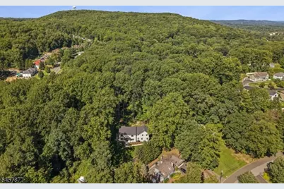 51 Dogwood Rd, Morris Plains, NJ 07950 - Photo 10