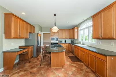 40 Vista Dr, Mount Olive, NJ 07836 - Photo 8