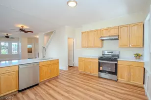 55 Thompson St, Raritan, NJ 08869 - Photo 12