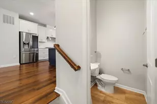 17 Cortland Ct, Livingston, NJ 07039 - Photo 14
