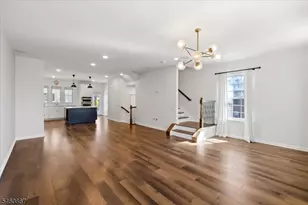 17 Cortland Ct, Livingston, NJ 07039 - Photo 8