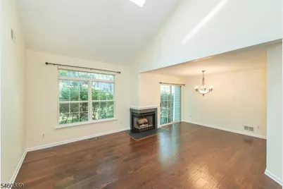 122 Woodmont Dr, Randolph Township, NJ 07869 - Photo 2
