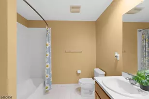 111 Cardigan Ct, Parsippany, NJ 07054 - Photo 30