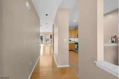 111 Cardigan Ct, Parsippany, NJ 07054 - Photo 14