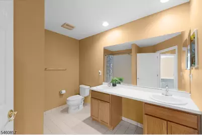 111 Cardigan Ct, Parsippany, NJ 07054 - Photo 16