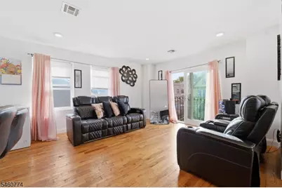 28 Hanford St, Newark, NJ 07114 - Photo 8