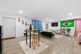 28 Hanford St, Newark, NJ 07114 - Photo 32