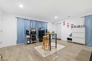 28 Hanford St, Newark, NJ 07114 - Photo 30