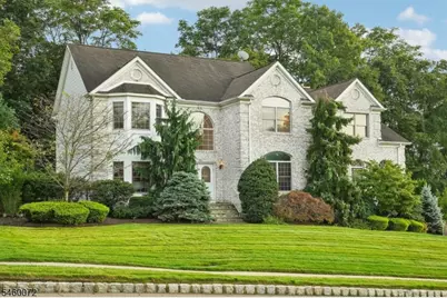 16 Apple Ln, Wayne, NJ 07470 - Photo 2