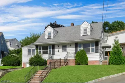 18 Plymouth Ct, Bloomfield, NJ 07003 - Photo 1