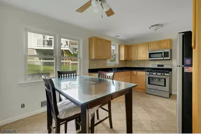 18 Plymouth Ct, Bloomfield, NJ 07003 - Photo 6