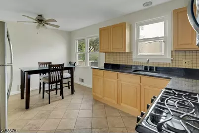 18 Plymouth Ct, Bloomfield, NJ 07003 - Photo 8