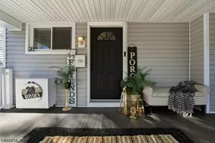 28 Boyden St, East Orange, NJ 07017 - Photo 8