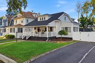 28 Boyden St, East Orange, NJ 07017 - Photo 2