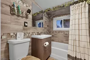 28 Boyden St, East Orange, NJ 07017 - Photo 26
