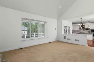 6 Sergeant Ct, Mount Olive, NJ 07828 - Photo 10