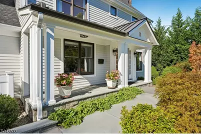 11 Meadowbrook Ct, Summit, NJ 07901 - Photo 4