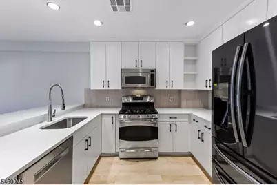 48 S Park St #517, Montclair, NJ 07042 - Photo 16