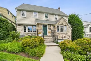 31 Claremont Ave, Maplewood, NJ 07040 - Photo 2
