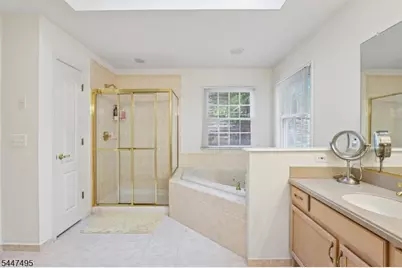 8 Pring Ct, West Orange Township, NJ 07052 - Photo 22