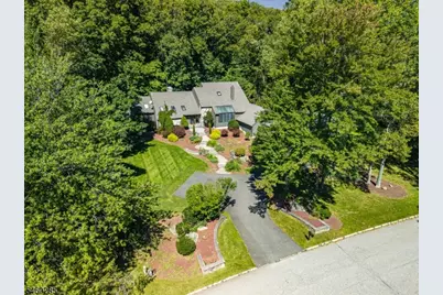 33 Radcliffe Dr, Sparta Township, NJ 07871 - Photo 2