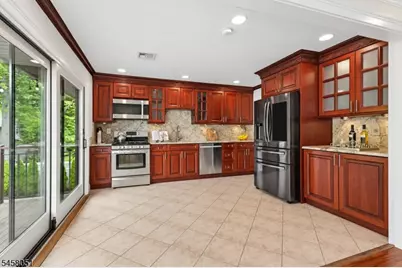 33 Canterbury Dr, Scotch Plains Township, NJ 07076 - Photo 2