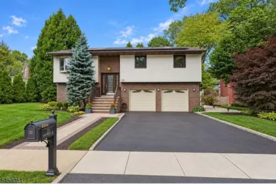 33 Canterbury Dr, Scotch Plains Township, NJ 07076 - Photo 1