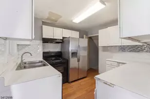 21 Moore Pl, Belleville, NJ 07109 - Photo 8