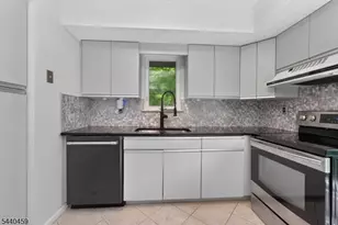 120 Swan St, Lambertville, NJ 08530 - Photo 12