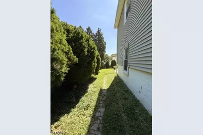 713 Roessner Dr, Union Township, NJ 07083 - Photo 16