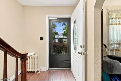 928 Beechwood Ct, Plainfield, NJ 07060 - Photo 2