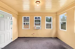 928 Beechwood Ct, Plainfield, NJ 07060 - Photo 8
