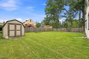 928 Beechwood Ct, Plainfield, NJ 07060 - Photo 30