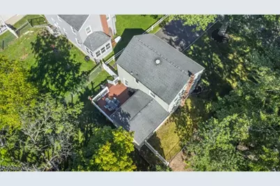 3 Woodlawn Ter, Cedar Grove, NJ 07009 - Photo 32