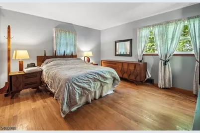 45 Sunset Rd, Bloomingdale, NJ 07403 - Photo 16