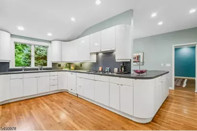 200 Crestwood Dr, South Orange, NJ 07079 - Photo 22