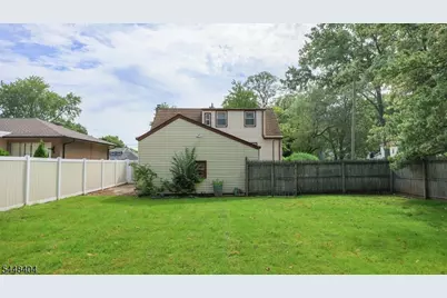 212 Stoughton Ave, Cranford Township, NJ 07016 - Photo 30