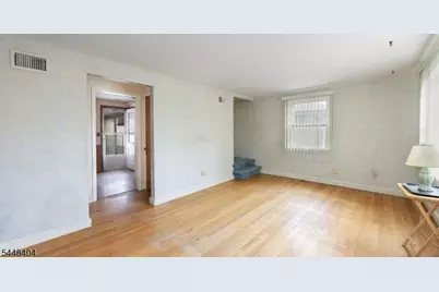 212 Stoughton Ave, Cranford Township, NJ 07016 - Photo 6