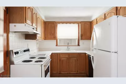 212 Stoughton Ave, Cranford Township, NJ 07016 - Photo 12