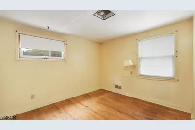 212 Stoughton Ave, Cranford Township, NJ 07016 - Photo 16